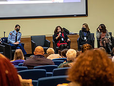 Assises pour l'élimination des violences faites aux femmes - Agrandir l'image (fenêtre modale)