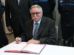 Signature de la convention CISPD - Agrandir l'image (fenêtre modale)