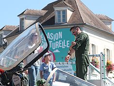 Paris Air Legend 2019 - Jaguar @ Place St Jean, Melun - Agrandir l'image (fenêtre modale)