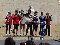 fanfare - Agrandir l'image (fenêtre modale)