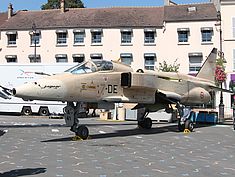 Paris Air Legend 2019 - Jaguar @ Place St Jean, Melun - Agrandir l'image (fenêtre modale)