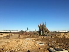 Plantation du premier arbre de la ZAC du Tertre de Montereau - Agrandir l'image (fenêtre modale)